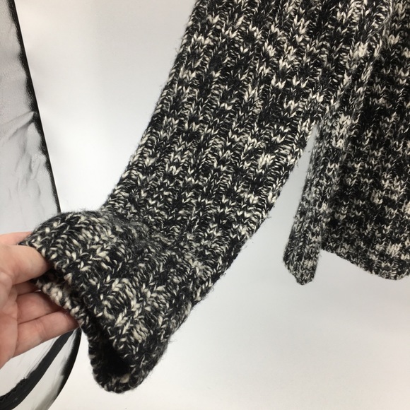 J Linberg Black And White Knitted Sweater - Picture 6 of 11